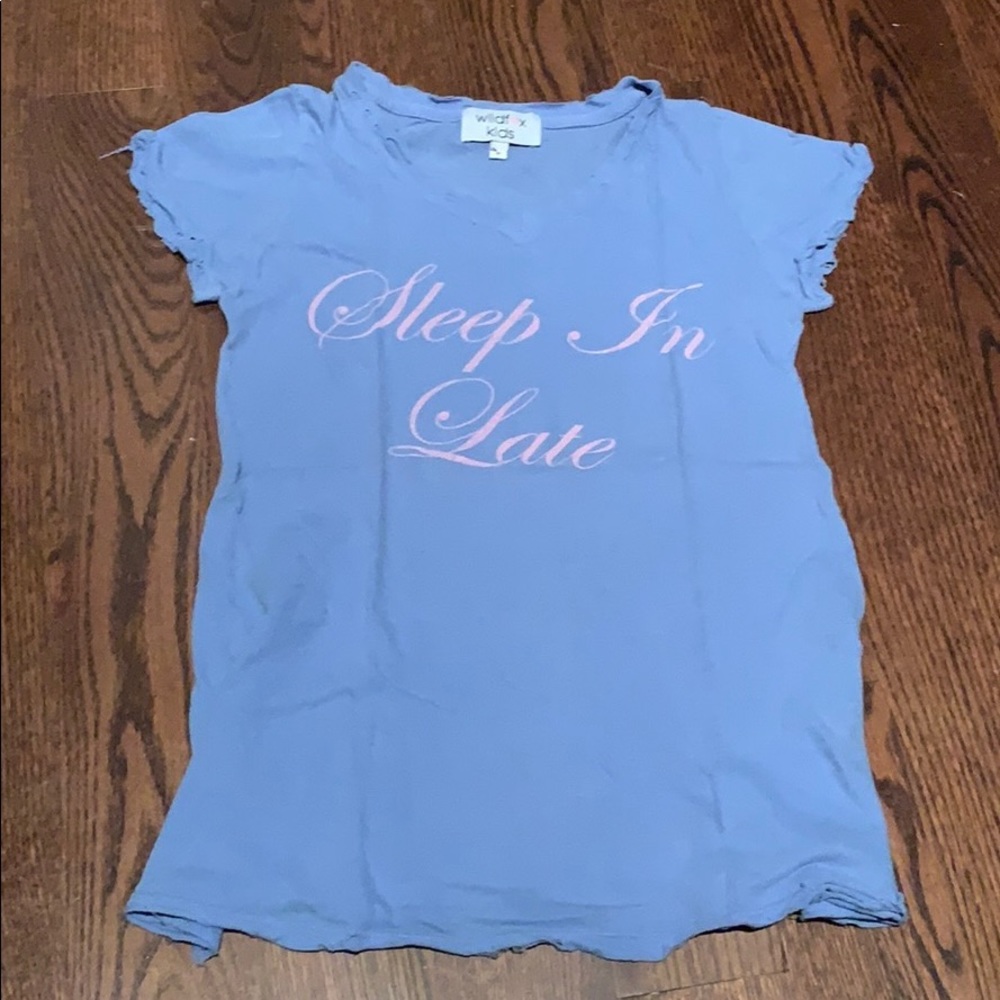 WILDFOX KIDS “SLEEP IN LATE” GRAPHIC T SHIRT!!!